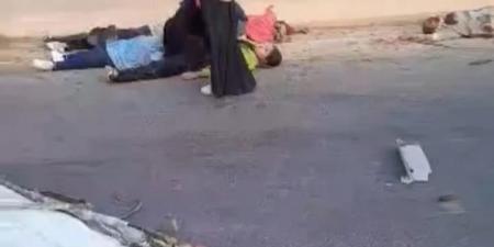 8 وفيات و25 مصابًا.. أول صورة من حادث انقلاب أتوبيس على طريق الجلالة بالسويس