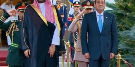 الرئيس السيسي وولي العهد السعودي يطالبان ببدء ...