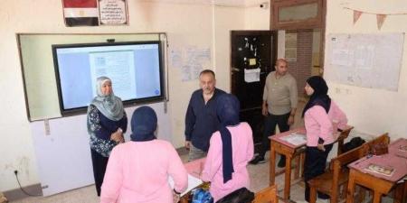 محافظ أسيوط يتفقد مدرستي الجامعة الثانوية بنات ...