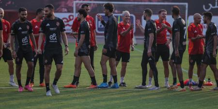 نهائي السوبر المصري.. أحمد شوبير يكشف موقف سداسي الأهلي من المشاركة ومفاجأة في الزمالك