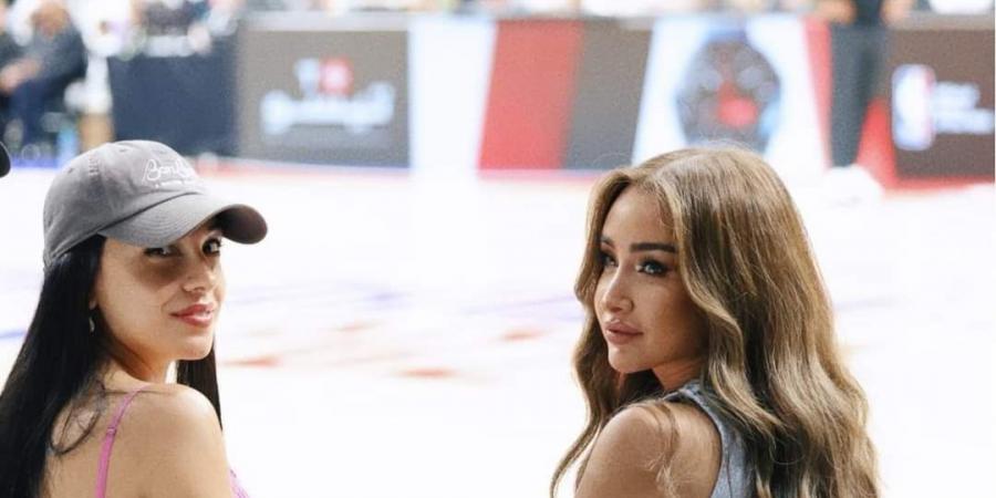 سلمى أبو ضيف وهنا الزاهد تشاهدان إحدى مباريات NBA في أبو ظبي.. صور