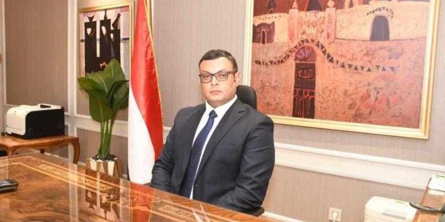 وزير الإسكان يتابع منظومة الصرف الصحى والصناعى بالعاشر من رمضان