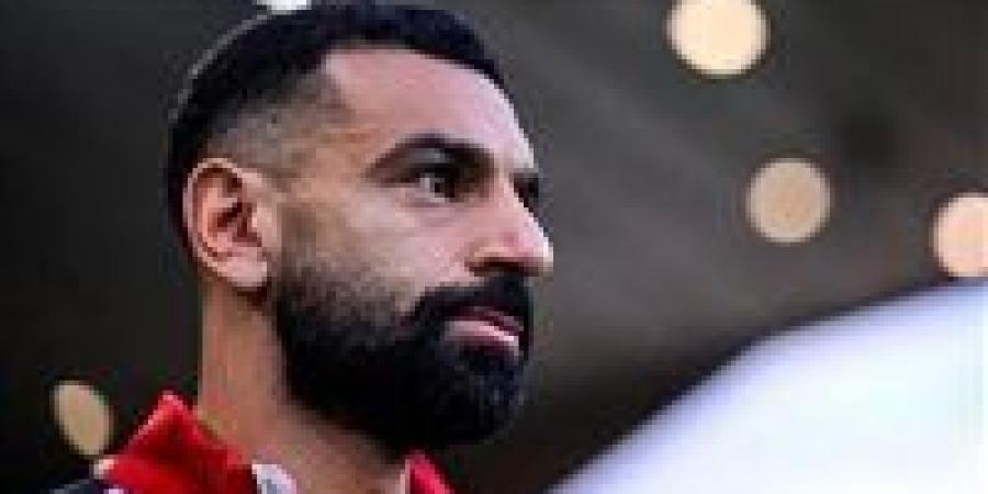 محمد صلاح يعود من منتخب مصر إلى ليفربول مبكرًا