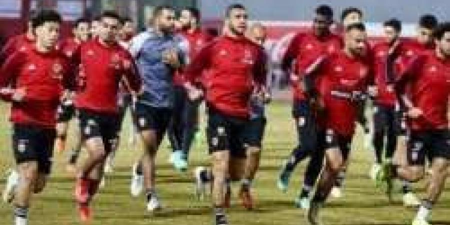 نادي ريال بيتيس الإسباني يتمم اتفاقه مع لاعب الأهلي