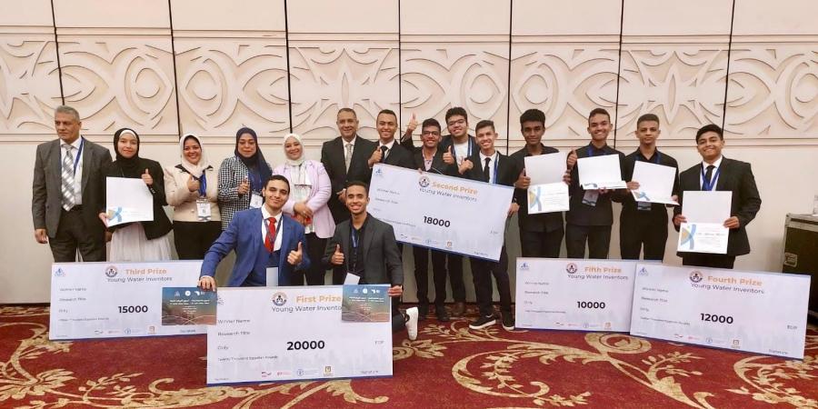 وزير التعليم يهنئ طلاب STEM الفائزين في مسابقة "Young Water Inventors"