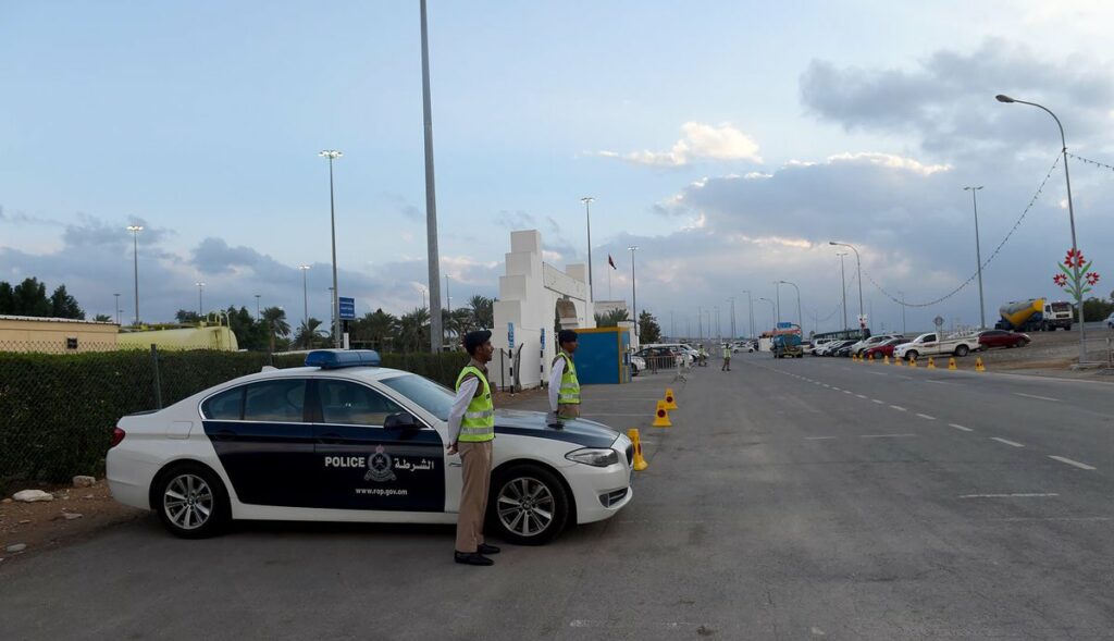 شروط حددتها المرور العمانية للحصول على رخصة القيادة