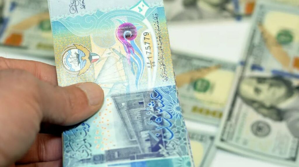سعر الدينار الكويتي اليوم