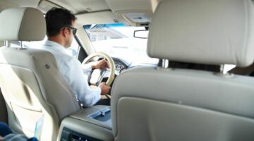 كم رسوم تجديد رخصة القيادة في سلطنة عمان 2024.. والشروط