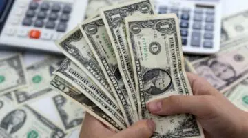 “اعرف واشتري”.. سعر الدولار اليوم أمام الجنيه المصري في البنوك