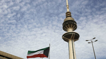 الكويت تفجر مفاجأة لهذه الجنسيات.. تأشيرة مجانية ورواتب عالية