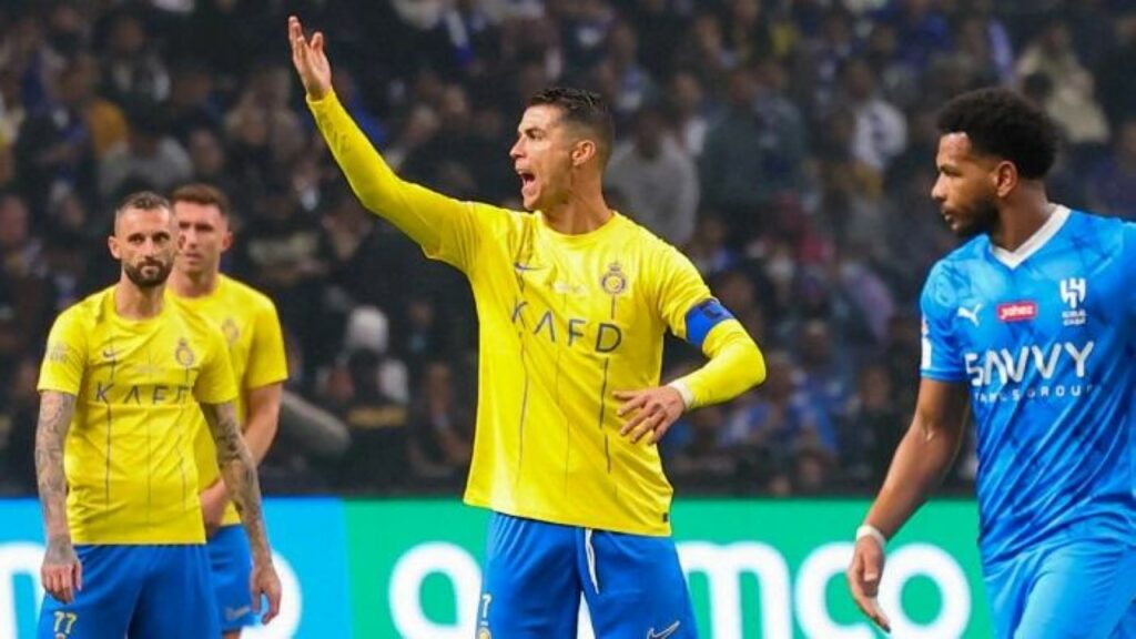 رابطة الهلال تعتذر عن سلوك مشجع تجاه رونالدو