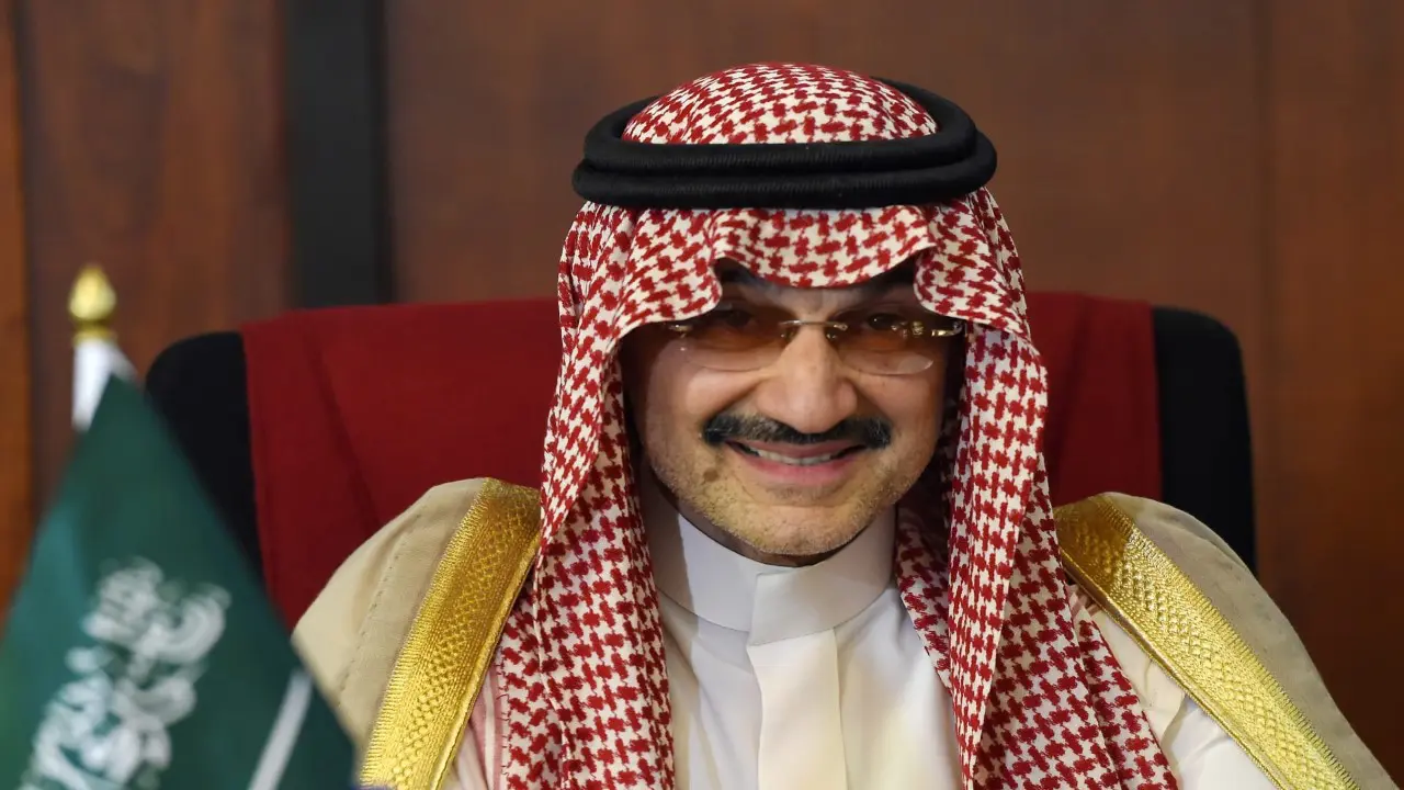 زلزال هز أرجاء الهلال.. الأمير الوليد بن طلال يعلن عن مفاجأة مدوية لجمهور الزعيم 10 عودة قوية للهلال بدعم من الوليد بن طلال