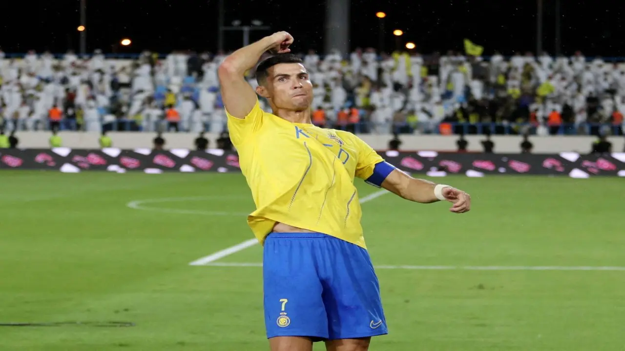 تصريحات نارية يلقيها السهلي.. وتأثيرها على جماهير نادي النصر 10 السهلي ورطة شديدة يواجهها كريستيانو رونالدو