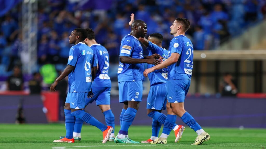 رفائيل لياو يرفض عرض الهلال ويفضل البقاء في ميلان