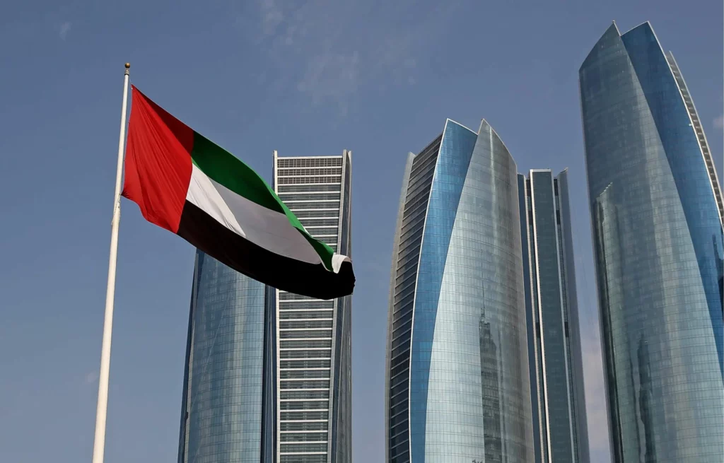 الإمارات تفتح باب التقديم على المنحة الدراسية الذهبية
