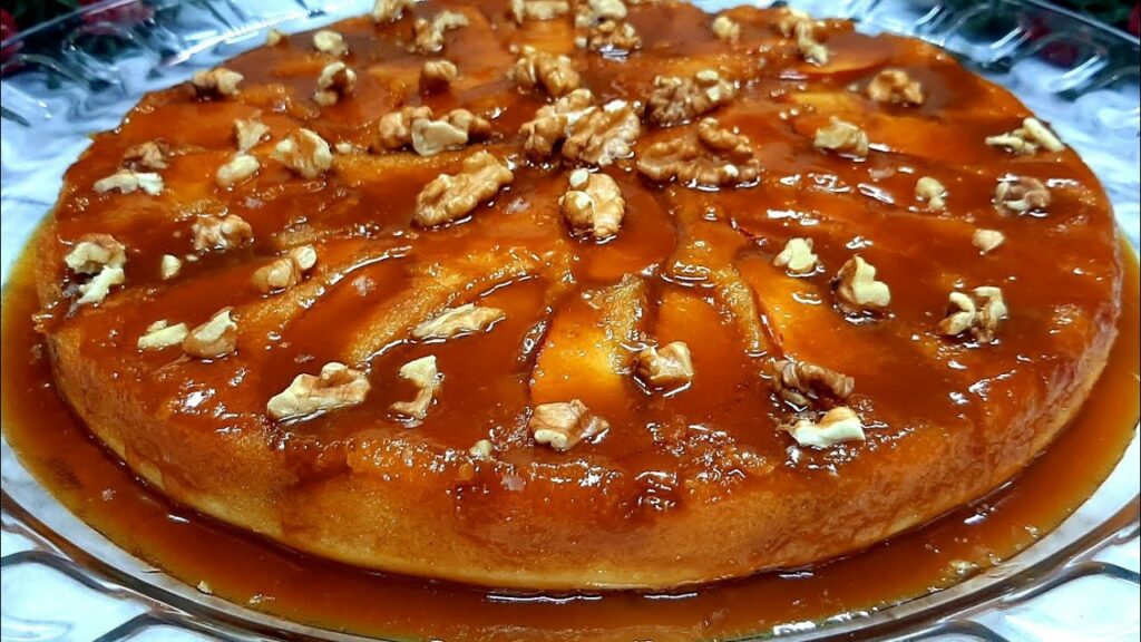 طريقة تحضير كيكة التفاح المكرمل