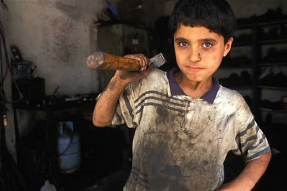 منع صاحب العمل من تشغيل الأطفال أكثر من ست ساعات