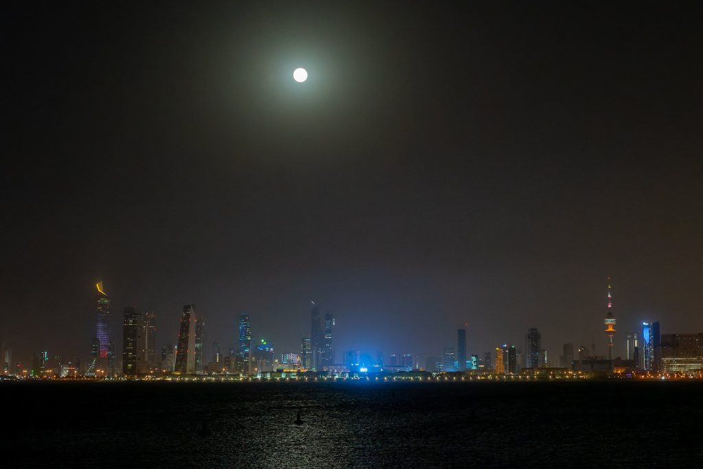 ظواهر نادرة في سماء الكويت