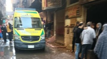 فريق من النيابة والعمل الجنائى لمعاينة موقع حريق مصنع شمع بشبرا الخيمة – الجريدة