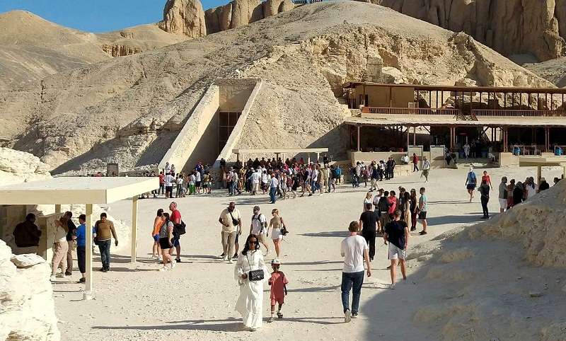 استقبال السائحين لقضاء إجازة عيد الميلاد 1704048435 0