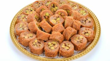 اهلا حلويات رمضان.. عمل الكنافة بالمكسرات في المنزل
