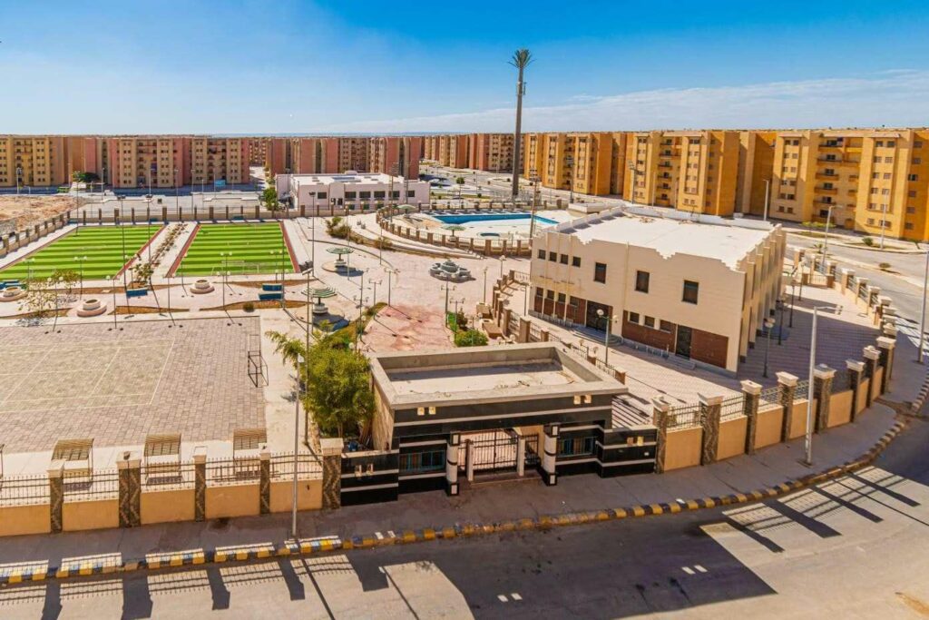 وزير الإسكان يتابع الموقف التنفيذي لعددٍ من المشروعات بمدينة أسيوط الجديدة 1738312057 0