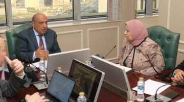 وزير الكهرباء .. يتابع موقف تسليم الأراضي لإقامة مشروعات الطاقة الشمسية وطاقة الرياح – الجريدة
