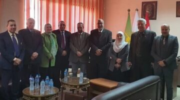 نائب رئيس جامعة بنها للدراسات العليا تستقبل فريق الاعتماد البرامجي لكلية العلوم – الجريدة