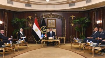 وزير الداخلية يستقبل مساعد الأمين العام لمنظمة الأمم المتحدة للمؤسسات الأمنية – الجريدة