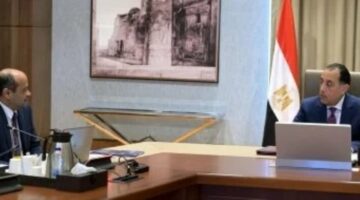 رئيس الوزراء يتابع مع رئيس البورصة جهود تطوير سوق الأوراق المالية – الجريدة