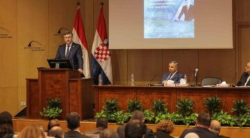 رئيس وزراء كرواتيا من مكتبة الإسكندرية: مصر ركيزة السلام في المنطقة وأي دعوة للتهجير القسري غير مقبولة – الجريدة