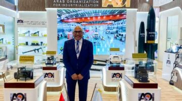 طائرات ومدرعات وصواريخ.. رئيس العربية للتصنيع يتفقد منتجات الهيئة بـ آيدكس 2025 – الجريدة