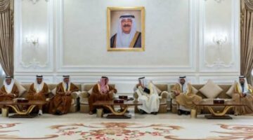 وزير الإعلام الكويتى رئيس المكتب الوطني للاعلام الإماراتي لدى وصوله إلى الكويت في زيارة رسمية | أخبار عربية – الجريدة
