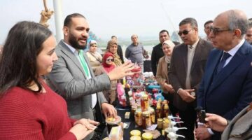 أخبار محافظة المنيا.. كدواني يفتتح منفذا للسلع الغذائية ومعرض أيادي مصر للحرف اليدوية ويعقد اجتماعا لمناقشة ملفات التصالح وجذب الاستثمارات – الجريدة