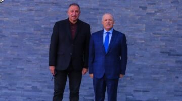 أبو ريدة يهنئ الخطيب باحتفالية الأهلي التاريخية – الجريدة