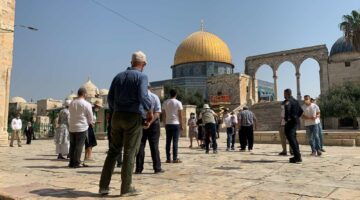 قوات الاحتلال الإسرائيلية تمنع الفلسطينيين من الصلاة داخل المسجد الأقصى – الجريدة