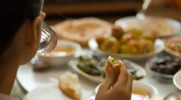 كيف تتجنب السمنة بسبب أكل رمضان – الجريدة