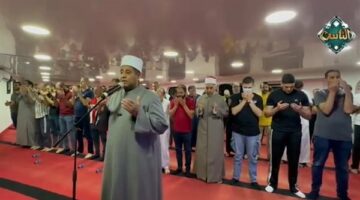 دعاء مبكٍ للشيخ الطيب محمد حسان في كولومبيا