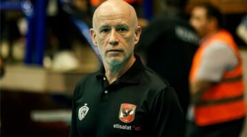 اتحاد الطائرة يغرم مدرب الأهلي بعد الفوز