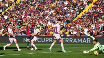 ليفاندوفسكي وتوريس يسجلان لبرشلونة ضد جيرونا