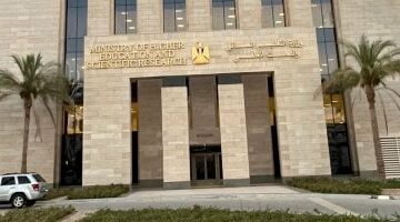 تطوير لوائح البرامج الدراسية لمواكبة سوق العمل