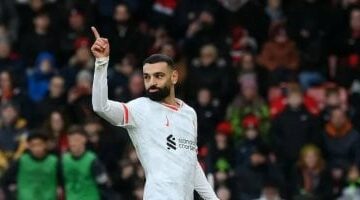 محمد صلاح يتنافس على جائزة لاعب الشهر.
