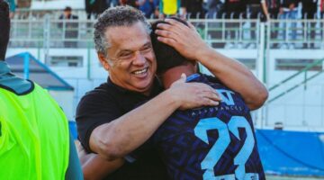 الكنزاري يتخذ أول قرار بتدريب الترجي.