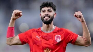 فكرة ارتداء قميص الأهلي مستحيلة.