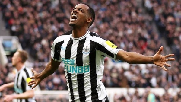 ليفربول يستهدف نجم نيوكاسل بـ120 مليون إسترليني