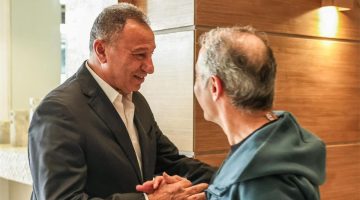 اجتماع الخطيب مع كولر يكشف كواليس ما قبل مواجهة الأهلي وصن داونز