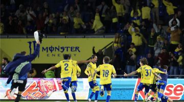 أتلتيكو مدريد يخسر أمام لاس بالماس ويبتعد عن سباق لقب الدوري الإسباني