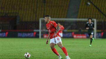 جراديشار يغادر مباراة الأهلي وصن داونز مصابًا