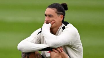 نونيز يثير الجدل حول سلوت قبل مباراة ليفربول وتوتنهام