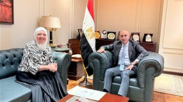 وزير التعليم يبحث مع صندوق تطوير التعليم آليات تطبيق مقررات رقمية دولية